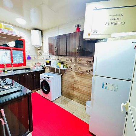 Moon Backpackers , Al Rigga , Partition For Couples And For Singles Appartement Dubai Buitenkant foto
