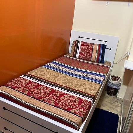 Moon Backpackers , Al Rigga , Partition For Couples And For Singles Appartement Dubai Buitenkant foto