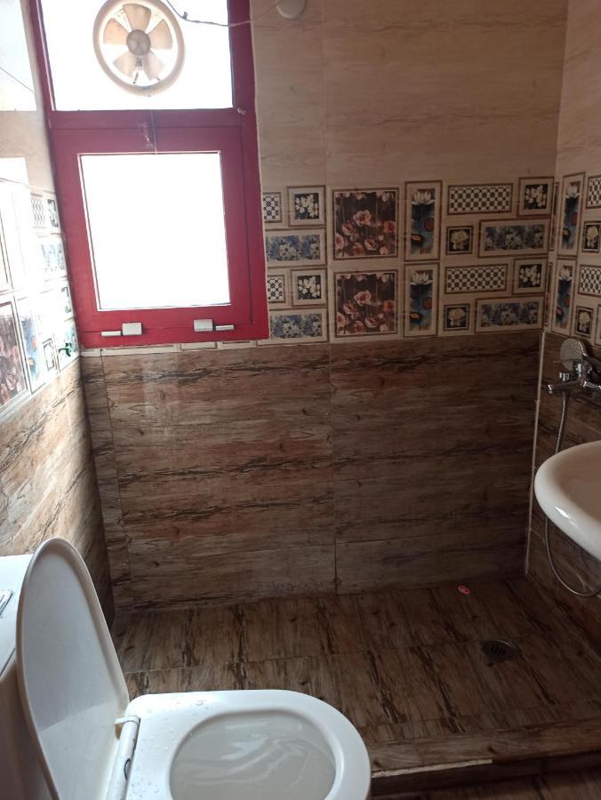 Moon Backpackers , Al Rigga , Partition For Couples And For Singles Appartement Dubai Buitenkant foto