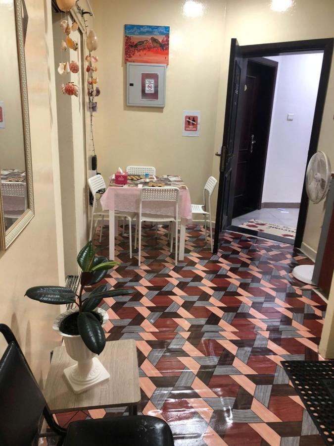 Moon Backpackers , Al Rigga , Partition For Couples And For Singles Appartement Dubai Buitenkant foto