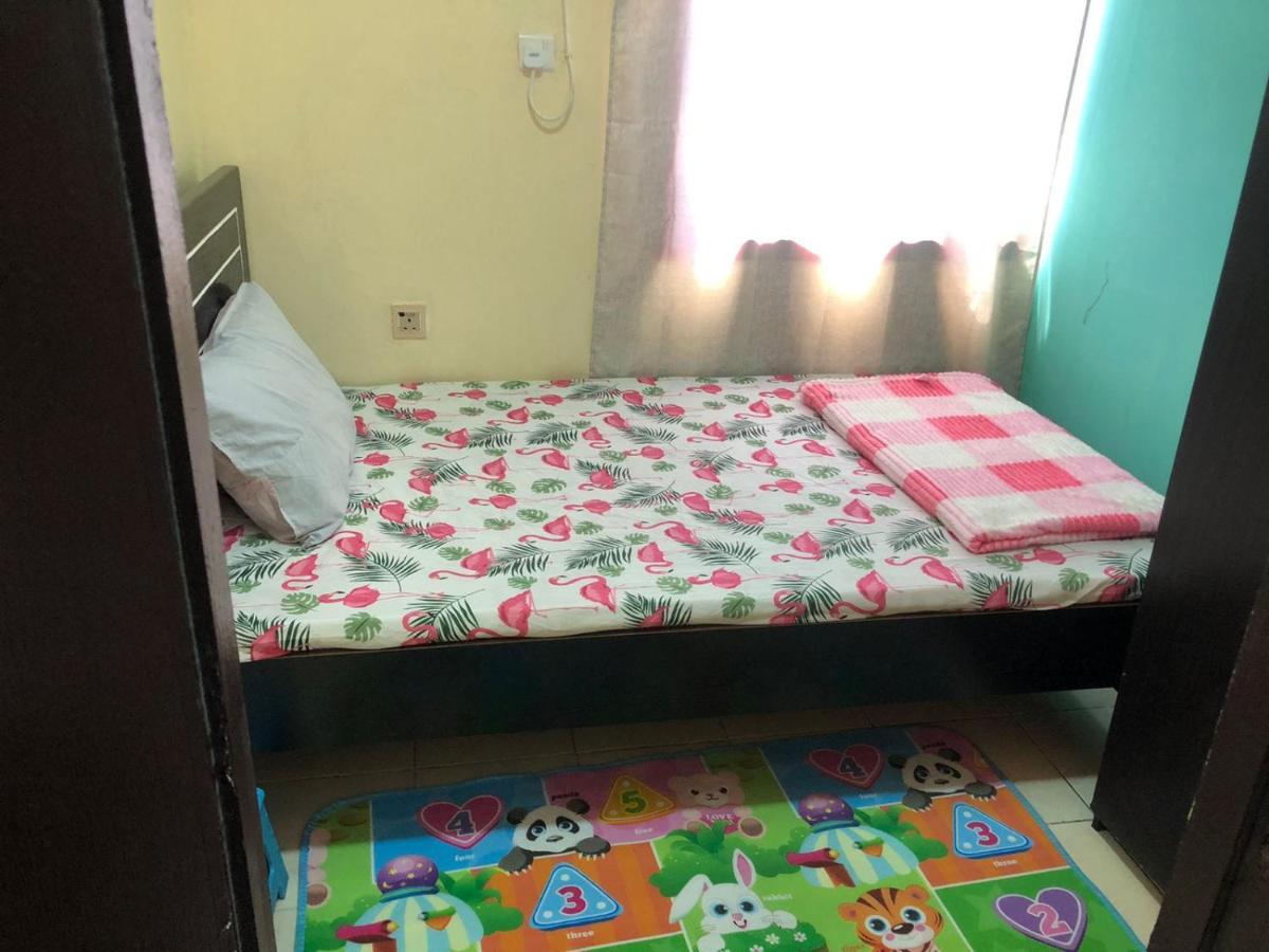 Moon Backpackers , Al Rigga , Partition For Couples And For Singles Appartement Dubai Buitenkant foto