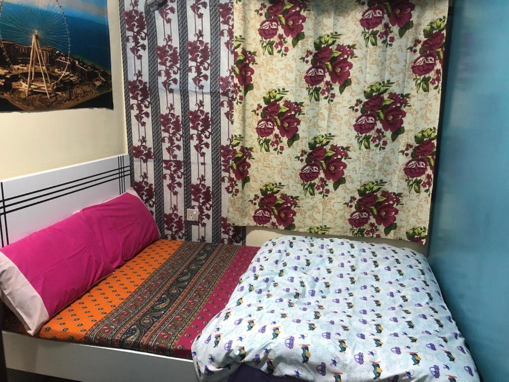 Moon Backpackers , Al Rigga , Partition For Couples And For Singles Appartement Dubai Buitenkant foto