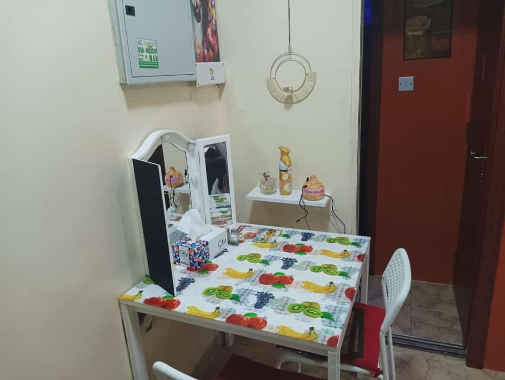 Moon Backpackers , Al Rigga , Partition For Couples And For Singles Appartement Dubai Buitenkant foto