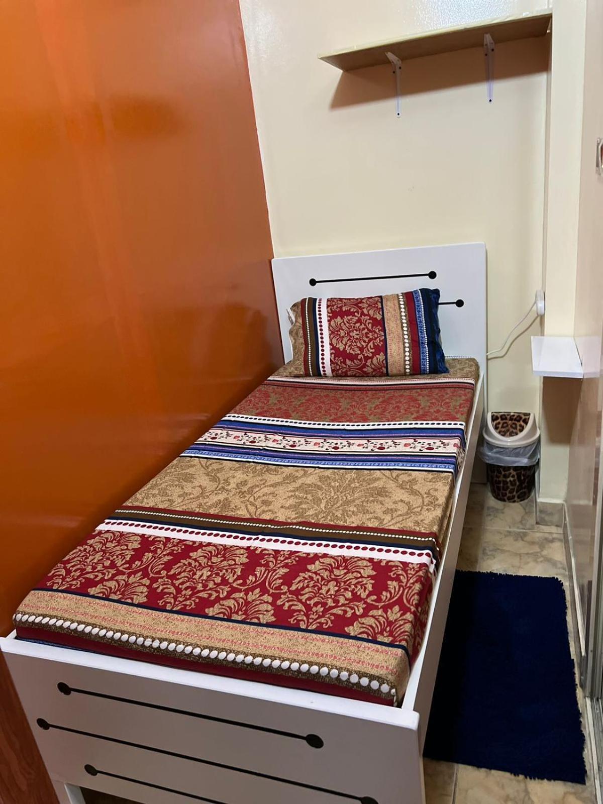 Moon Backpackers , Al Rigga , Partition For Couples And For Singles Appartement Dubai Buitenkant foto