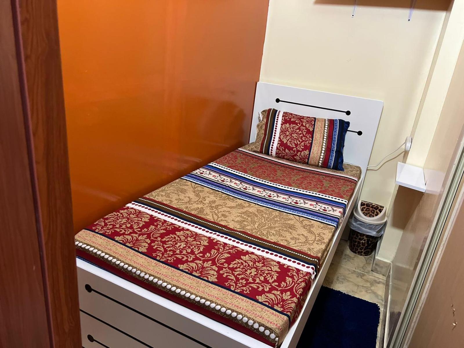 Moon Backpackers , Al Rigga , Partition For Couples And For Singles Appartement Dubai Buitenkant foto
