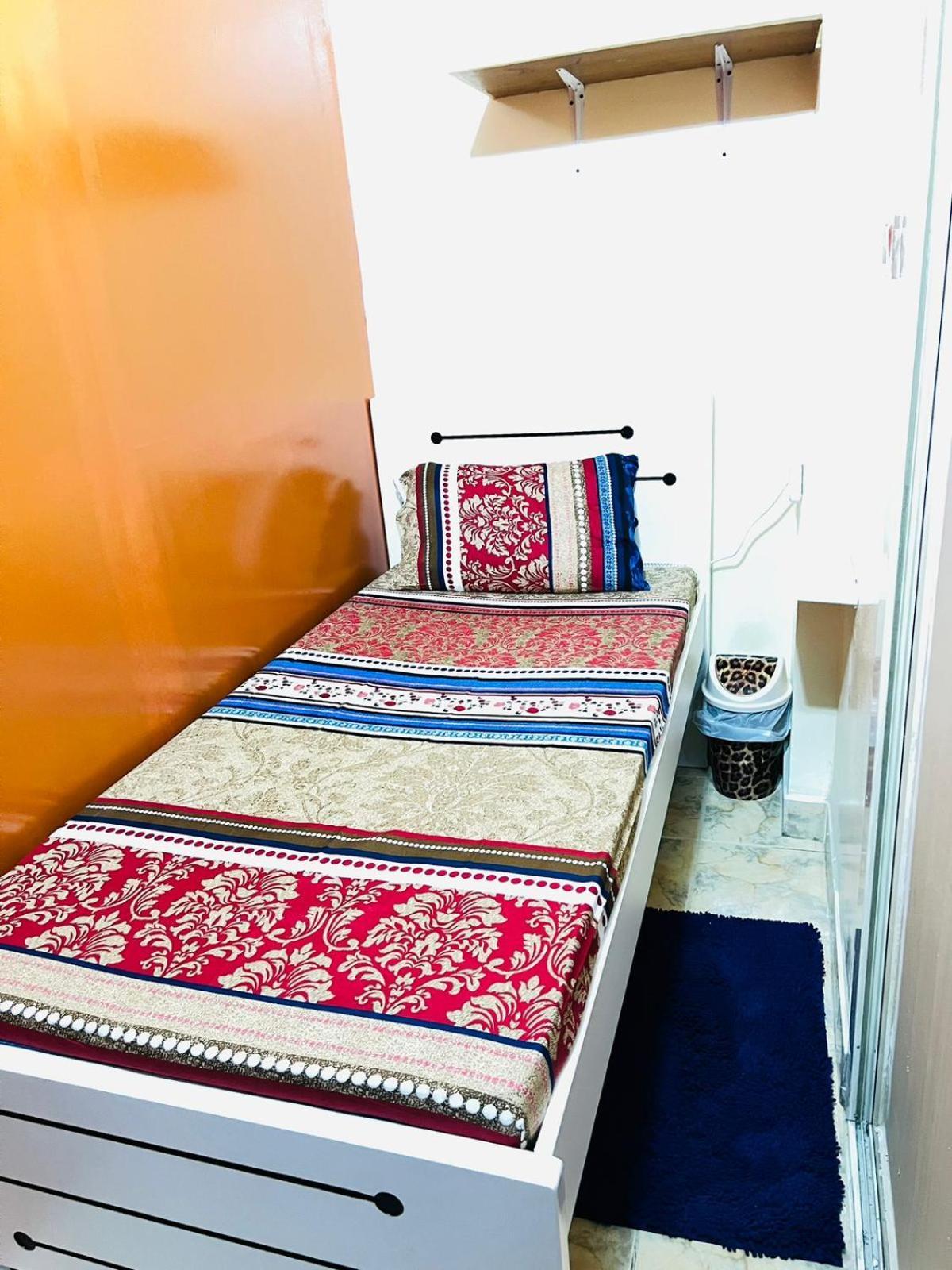 Moon Backpackers , Al Rigga , Partition For Couples And For Singles Appartement Dubai Buitenkant foto
